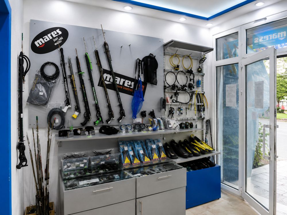 Dive Shop Bar 1